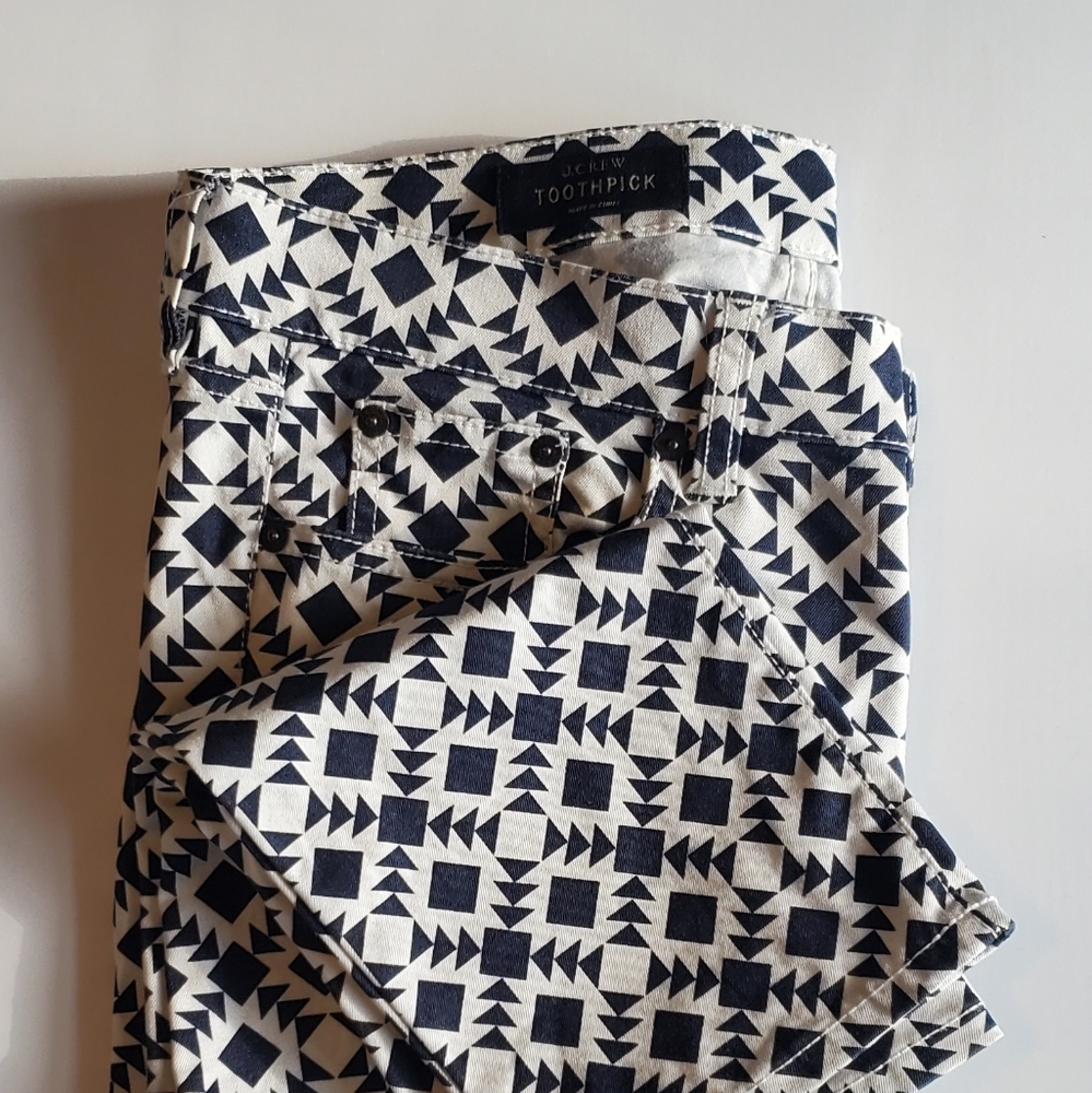 Ankle toothpick patterned jeans